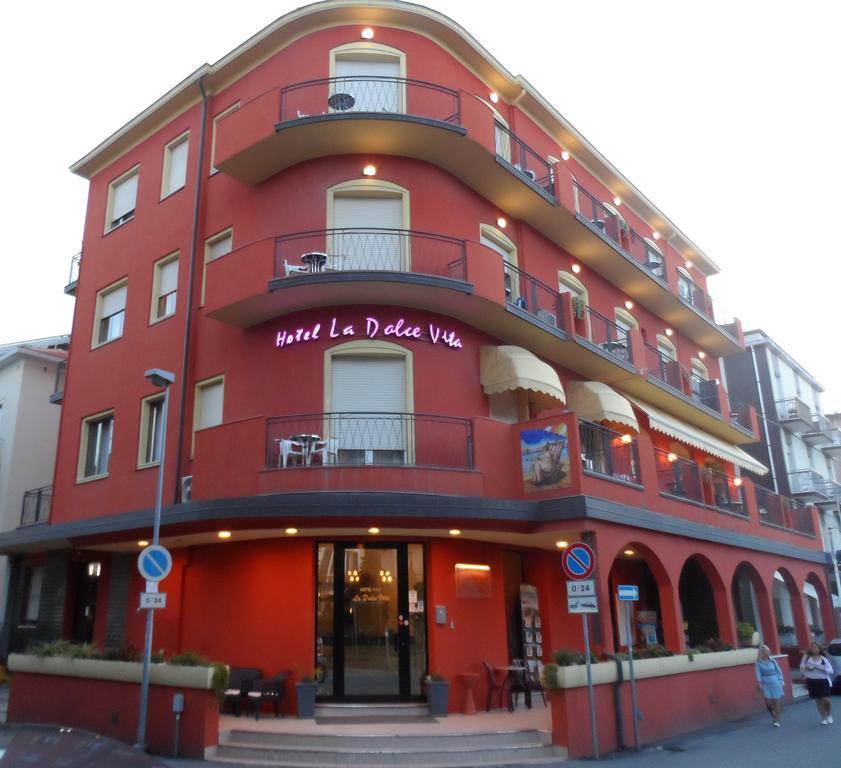 Hotel La Dolce Vita Rimini Kültér fotó