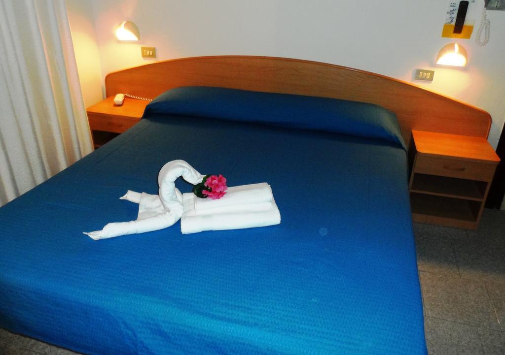 Hotel La Dolce Vita Rimini Szoba fotó